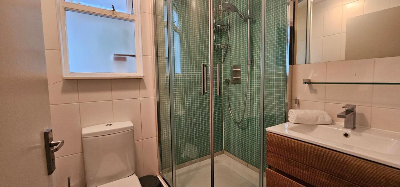 Victorian Superior Property Hotel Лондон Екстериор снимка